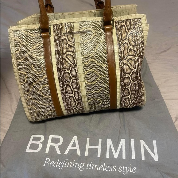 Brahmin bag in EUC. Carried maybe once. Smoke free home
